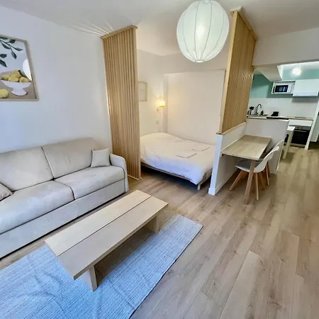 Large Bright Apartman Poitiers