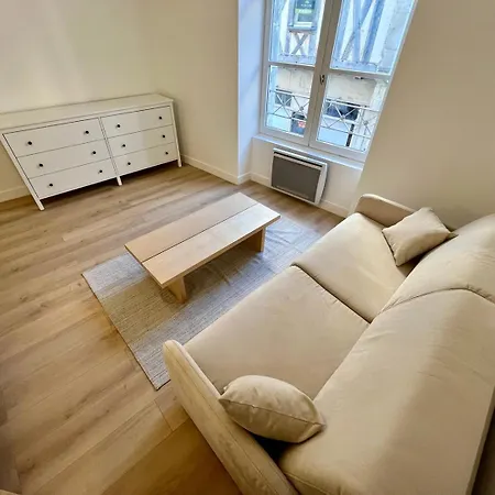 Apartment Large Bright